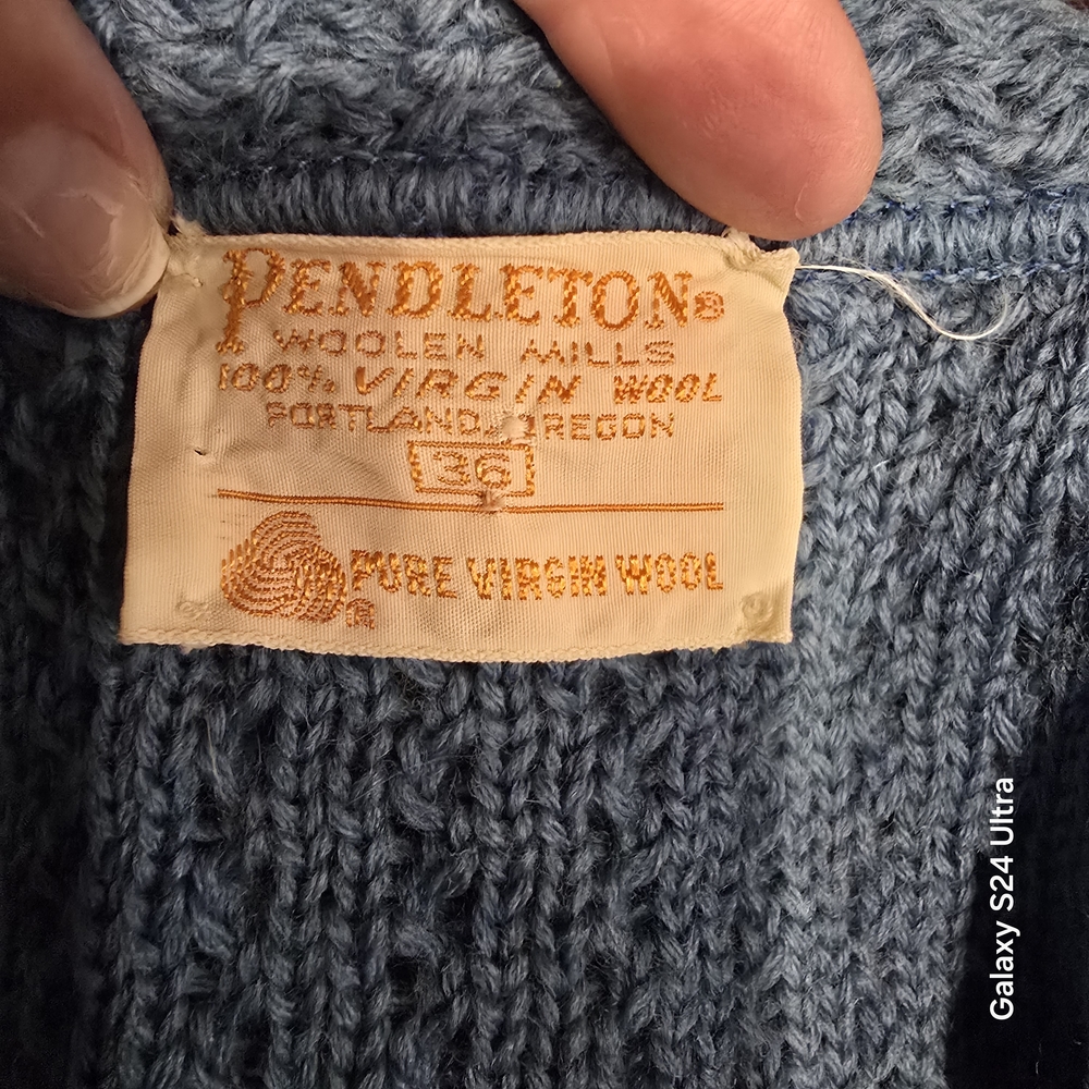 Pendleton Blue Cardigan with Ribbed Knit Design - Picture 2 of 2